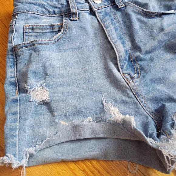 Forever 21 Women's High Rise Distressed Cut Off Denim Shorts Blue Size 26 - Picture 3 of 7